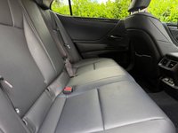 USED 2023 72 LEXUS ES 2.5 300h Saloon 4dr Petrol Hybrid E-CVT Euro 6 (s/s) (218 ps) 