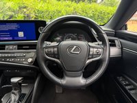 USED 2023 72 LEXUS ES 2.5 300h Saloon 4dr Petrol Hybrid E-CVT Euro 6 (s/s) (218 ps) 