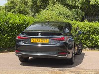 USED 2023 72 LEXUS ES 2.5 300h Saloon 4dr Petrol Hybrid E-CVT Euro 6 (s/s) (218 ps) 