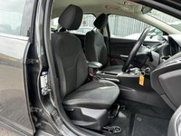 USED 2017 66 FORD FOCUS 1.0T EcoBoost Zetec Hatchback 5dr Petrol Manual Euro 6 (s/s) (125 ps) Comprehensive Service History  |  Set of 2 Keys