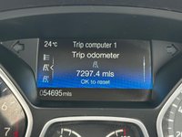 USED 2017 66 FORD FOCUS 1.0T EcoBoost Zetec Hatchback 5dr Petrol Manual Euro 6 (s/s) (125 ps) Comprehensive Service History  |  Set of 2 Keys
