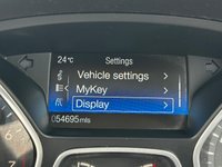 USED 2017 66 FORD FOCUS 1.0T EcoBoost Zetec Hatchback 5dr Petrol Manual Euro 6 (s/s) (125 ps) Comprehensive Service History  |  Set of 2 Keys