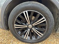 USED 2018 18 VOLKSWAGEN TIGUAN 2.0 TDI SE Navigation SUV 5dr Diesel DSG Euro 6 (s/s) (150 ps) FULL MAIN DEALER HISTORY, AUTO