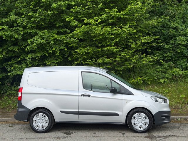 View our FORD TRANSIT COURIER