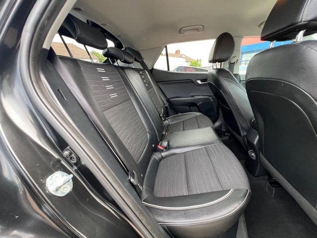 View our KIA STONIC