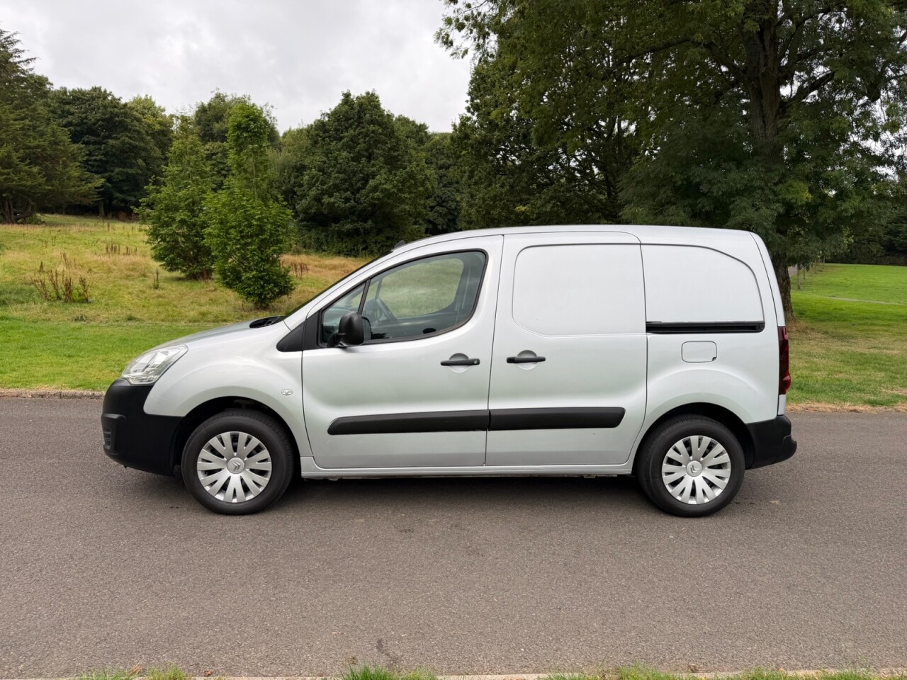 2016 CITROEN BERLINGO 1.6 HDi 625 Enterprise Panel Van 5dr Diesel Manual L1 (131 g/km, 75 bhp) - vehicle photo 16 for sale on PureCar