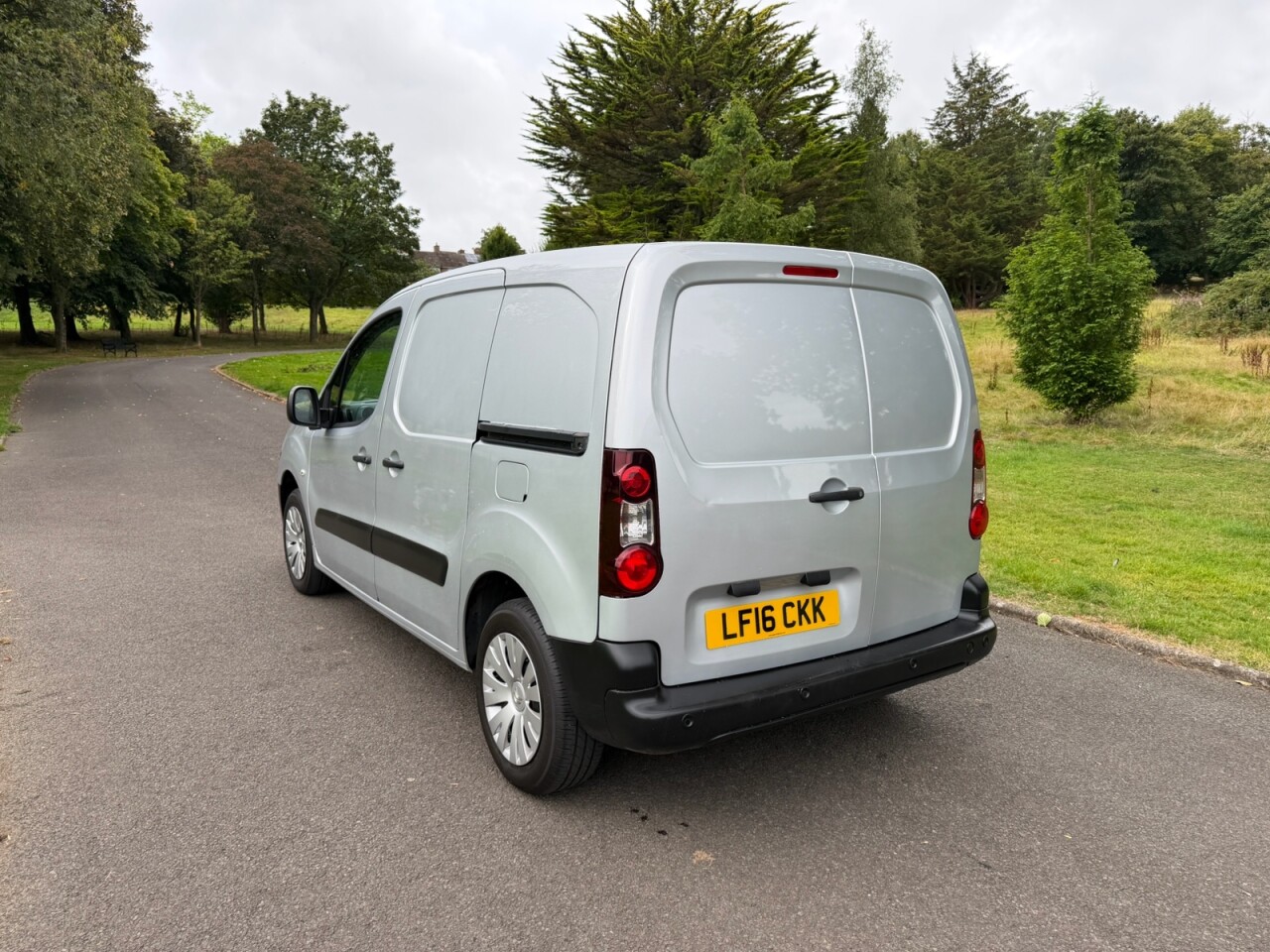 2016 CITROEN BERLINGO 1.6 HDi 625 Enterprise Panel Van 5dr Diesel Manual L1 (131 g/km, 75 bhp) - vehicle photo 17 for sale on PureCar