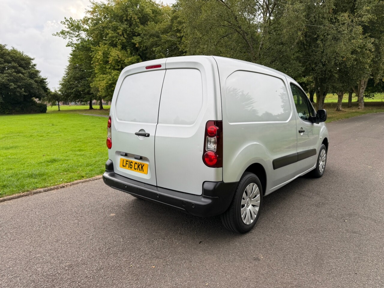 2016 CITROEN BERLINGO 1.6 HDi 625 Enterprise Panel Van 5dr Diesel Manual L1 (131 g/km, 75 bhp) - vehicle photo 18 for sale on PureCar