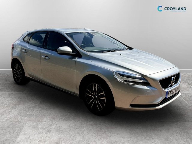 View our Volvo V40 2.0 T2 Momentum Nav Plus Hatchback 5dr Petrol Manual Euro 6 (s/s) (122 ps)