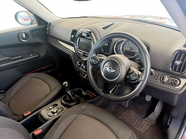 View our MINI COUNTRYMAN