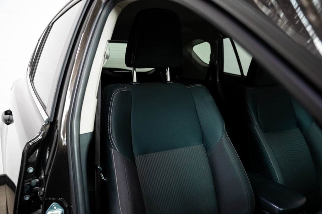 2015 Toyota RAV4 thumbnail 4