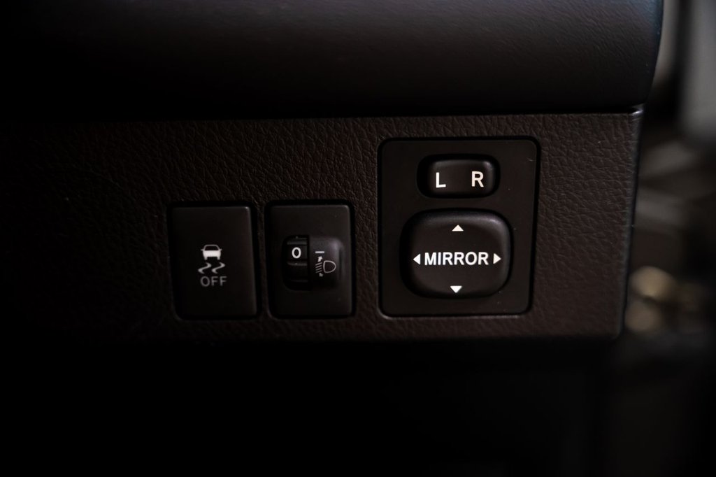 2015 Toyota RAV4 thumbnail 20