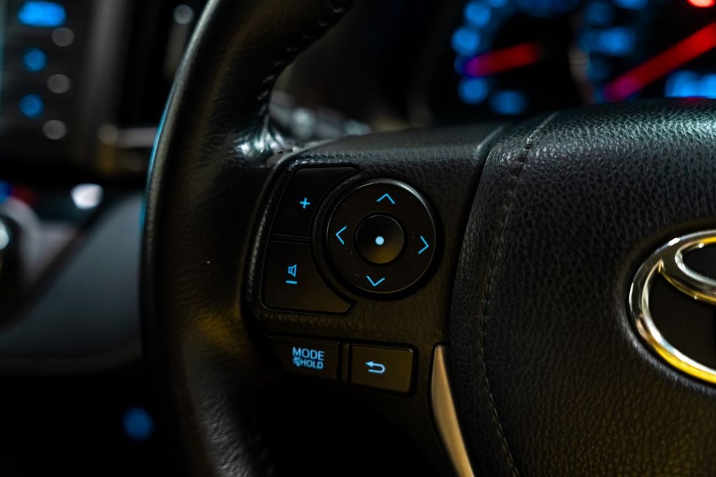 2015 Toyota RAV4 thumbnail 16