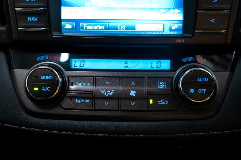 2015 Toyota RAV4 thumbnail 14
