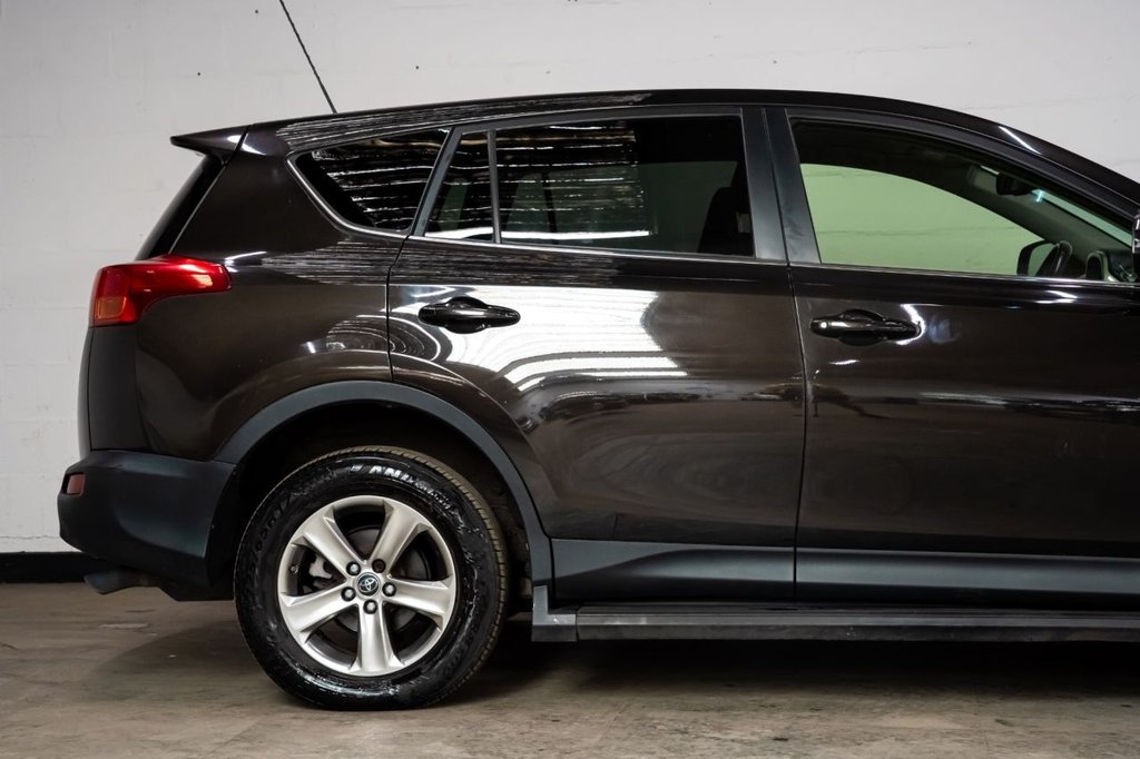2015 Toyota RAV4 thumbnail 23