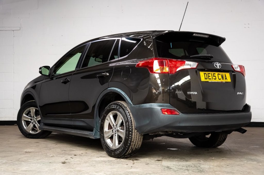 2015 Toyota RAV4 thumbnail 3