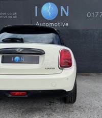 USED 2020 70 MINI HATCH 1.5 Cooper *Large Screen, Park Sensors, Heated Seats, LED Lights* 