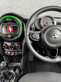 USED 2020 70 MINI HATCH 1.5 Cooper *Large Screen, Park Sensors, Heated Seats, LED Lights* 