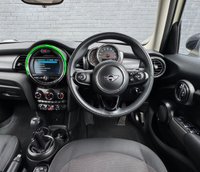 USED 2020 70 MINI HATCH 1.5 Cooper *Large Screen, Park Sensors, Heated Seats, LED Lights* 