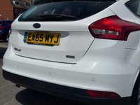 USED 2015 65 FORD FOCUS 1.0T EcoBoost Zetec Hatchback 5dr Petrol Manual Euro 6 (s/s) (125 ps) 1 OWNER -- FULL SERVICE HISTORY -- &pound;20 TAX -- PARKING SENSORS