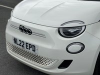 USED 2022 22 FIAT 500E 42kWh Icon Hatchback 3dr Electric Auto (118 ps) ELECTRIC AUTO -- NAV -- CAR PLAY -- CRUISE -- PARKING SENSORS