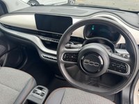 USED 2022 22 FIAT 500E 42kWh Icon Hatchback 3dr Electric Auto (118 ps) ELECTRIC AUTO -- NAV -- CAR PLAY -- CRUISE -- PARKING SENSORS
