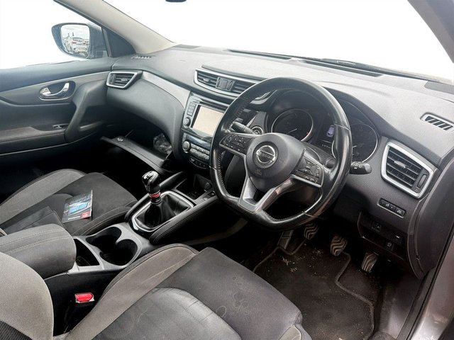 View our NISSAN QASHQAI