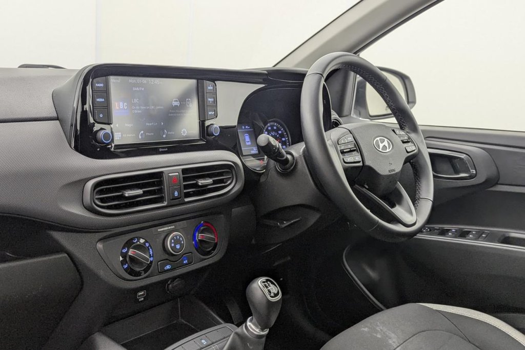 USED 2023 23 HYUNDAI I10 1.0 SE Connect Hatchback 5dr Petrol Manual Euro 6 (s/s) (67 ps) Car Play, Alloys, Camera
