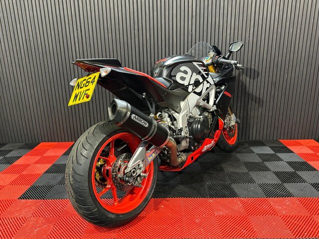 View our APRILIA RSV4