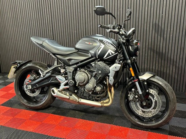 View our TRIUMPH Trident 660