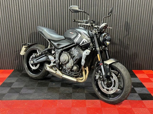 View our TRIUMPH Trident 660