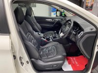 USED 2021 70 NISSAN QASHQAI 1.3 DIG-T N-Motion SUV 5dr Petrol Manual Euro 6 (s/s) (140 ps) STORM WHITE / 3D QUITLED NAPPA LEATHER / PANORAMIC ROOF / TOUCHSCREEN APPLE CARPLAY & ANDROID AUTO / REAR SENSORS / 360 CAMERAS / HEATED SEATS / DAB / CRUISE CONTROL