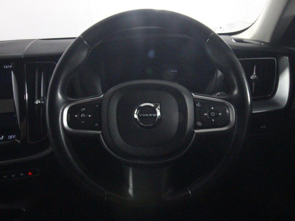 USED 2018 18 VOLVO XC60 2.0 D4 Momentum SUV 5dr Diesel Manual AWD Euro 6 (s/s) (190 ps) 