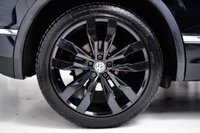 USED 2017 17 VOLKSWAGEN TIGUAN 2.0 TDI R-Line DSG 4Motion Euro 6 (s/s) 5dr PANORAMIC ROOF | BLACK ALLOYS