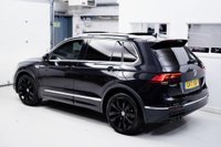 USED 2017 17 VOLKSWAGEN TIGUAN 2.0 TDI R-Line DSG 4Motion Euro 6 (s/s) 5dr PANORAMIC ROOF | BLACK ALLOYS