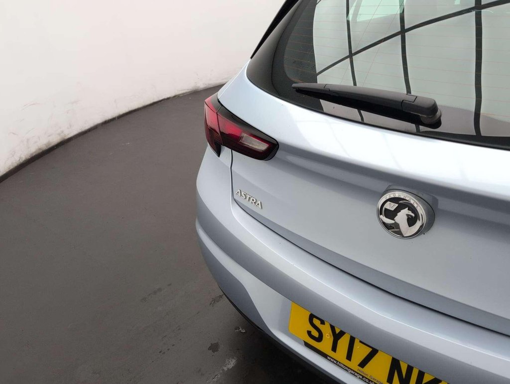Used 2017 17 VAUXHALL ASTRA 1.4 Astra SRi T 5dr CLICK+COLLECT / HOME DELIVERY