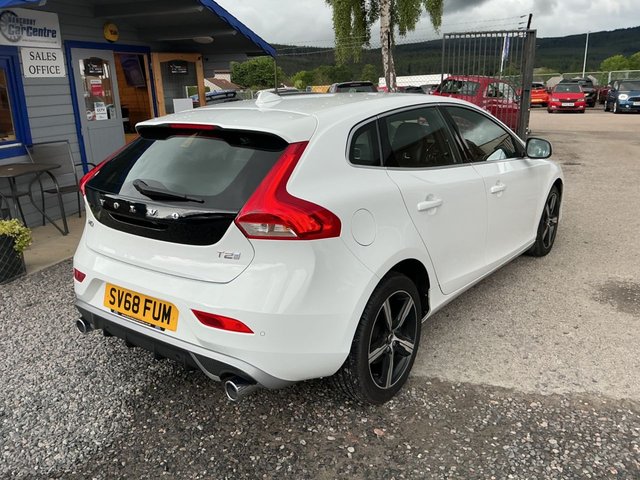 View our VOLVO V40