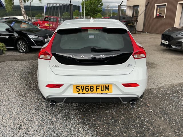 View our VOLVO V40