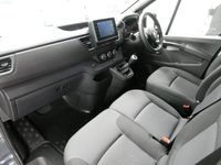 USED 2022 72 RENAULT TRAFIC SL28 2.0 BLUEDCI 130 BHP SWB BUSINESS PLUS + AIR CON | CARPLAY | SENSORS | 3 SEATS