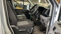 USED 2020 20 VOLKSWAGEN CRAFTER MWB High Roof Trendline Automatic Tdi 140 PS CR35 With Air Conditioning, Electric Pack, Parking Sensors, Bulkhead, Ply Lining finished in 