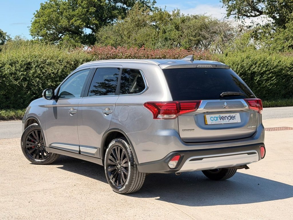 USED 2019 19 MITSUBISHI OUTLANDER 2.0 MIVEC 4 SUV 5dr Petrol CVT 4WD Euro 6 (s/s) (150 ps) 8 Services|Heated Seats|360 View Camera|