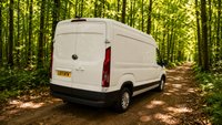 USED 2022 71 MAXUS DELIVER 9 2.0 D20 LUX Panel Van 5dr Diesel Manual FWD L3 H2 Euro 6 (s/s) (163 ps) TOUCHSCREEN/CRUISE/BLUETOOTH/EURO 6
