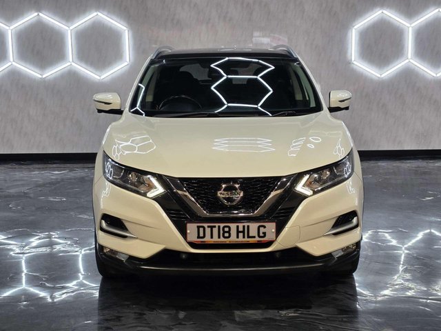 View our NISSAN QASHQAI