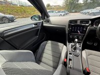 USED 2017 67 VOLKSWAGEN GOLF 2.0 TDI R-Line Hatchback 5dr Diesel DSG Euro 6 (s/s) (150 ps) * MOT APRIL 2027 - SERVICE HISTORY INC T/BELT - ALLOYS *