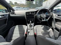 USED 2017 67 VOLKSWAGEN GOLF 2.0 TDI R-Line Hatchback 5dr Diesel DSG Euro 6 (s/s) (150 ps) * MOT APRIL 2027 - SERVICE HISTORY INC T/BELT - ALLOYS *