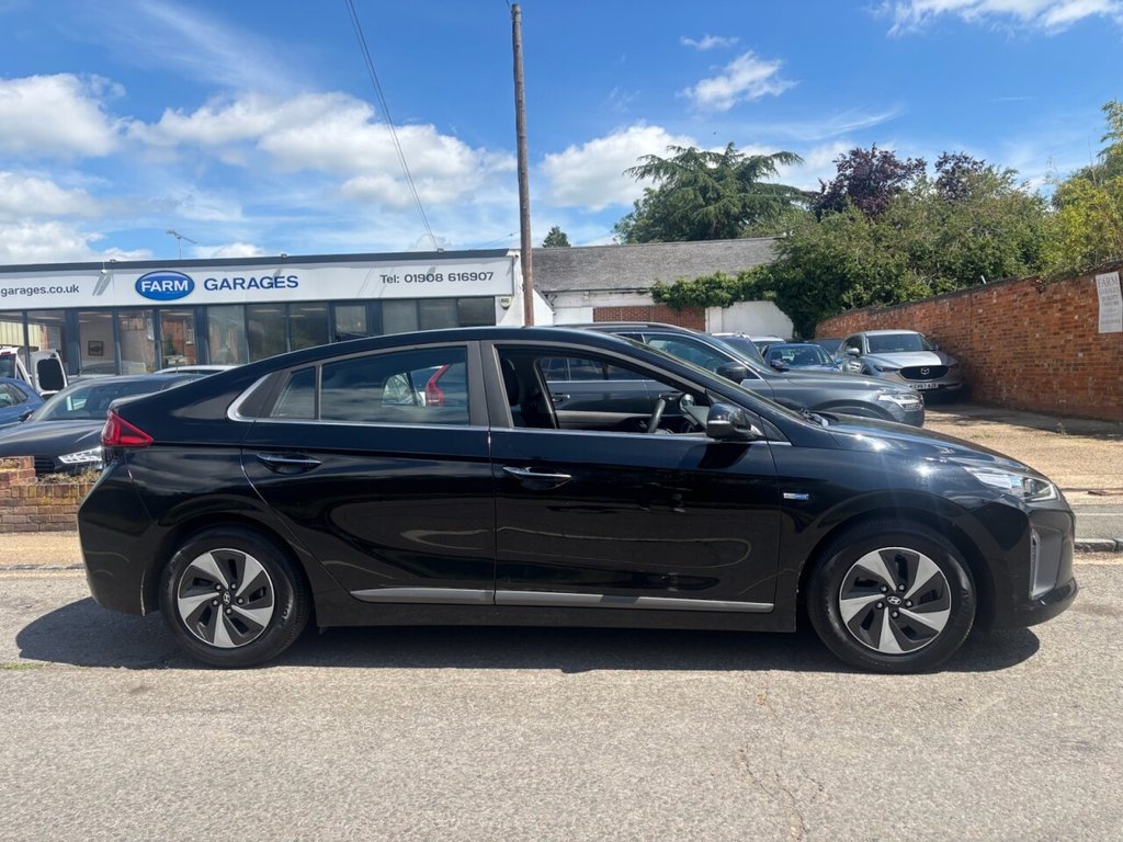 USED 2017 67 HYUNDAI IONIQ 1.6 h-GDi Premium Hatchback 5dr Petrol Hybrid DCT Euro 6 (s/s) (141 ps) &pound;ZERO DEPOSIT FINANCE