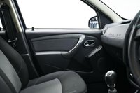 USED 2016 66 DACIA DUSTER 1.2 TCe Laureate Euro 6 (s/s) 5dr 8 Stamp Service History