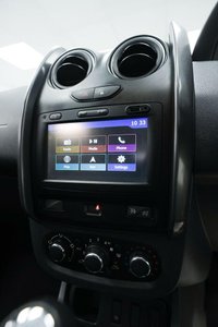 USED 2016 66 DACIA DUSTER 1.2 TCe Laureate Euro 6 (s/s) 5dr 8 Stamp Service History