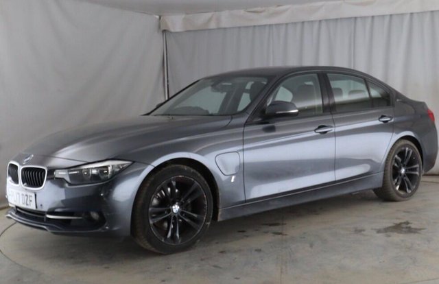 View our BMW 3 SERIES
