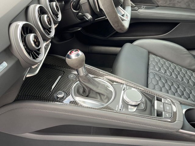 View our AUDI TT RS